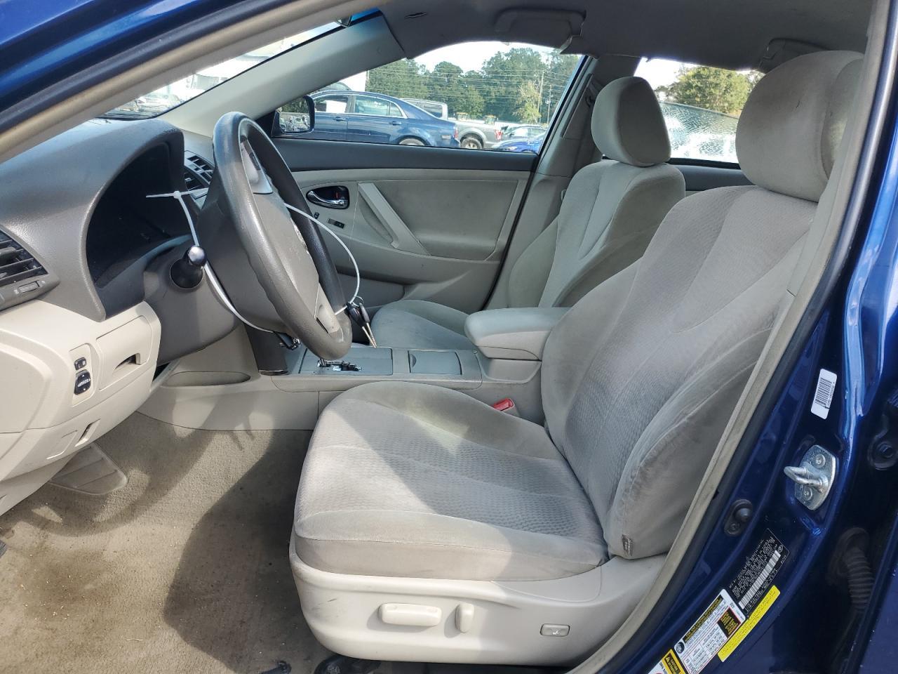 2011 TOYOTA CAMRY