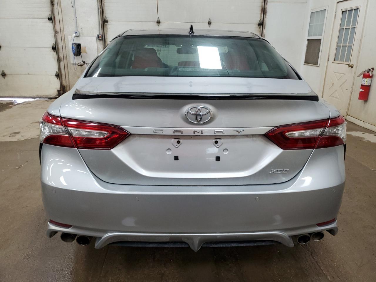 2018 TOYOTA CAMRY