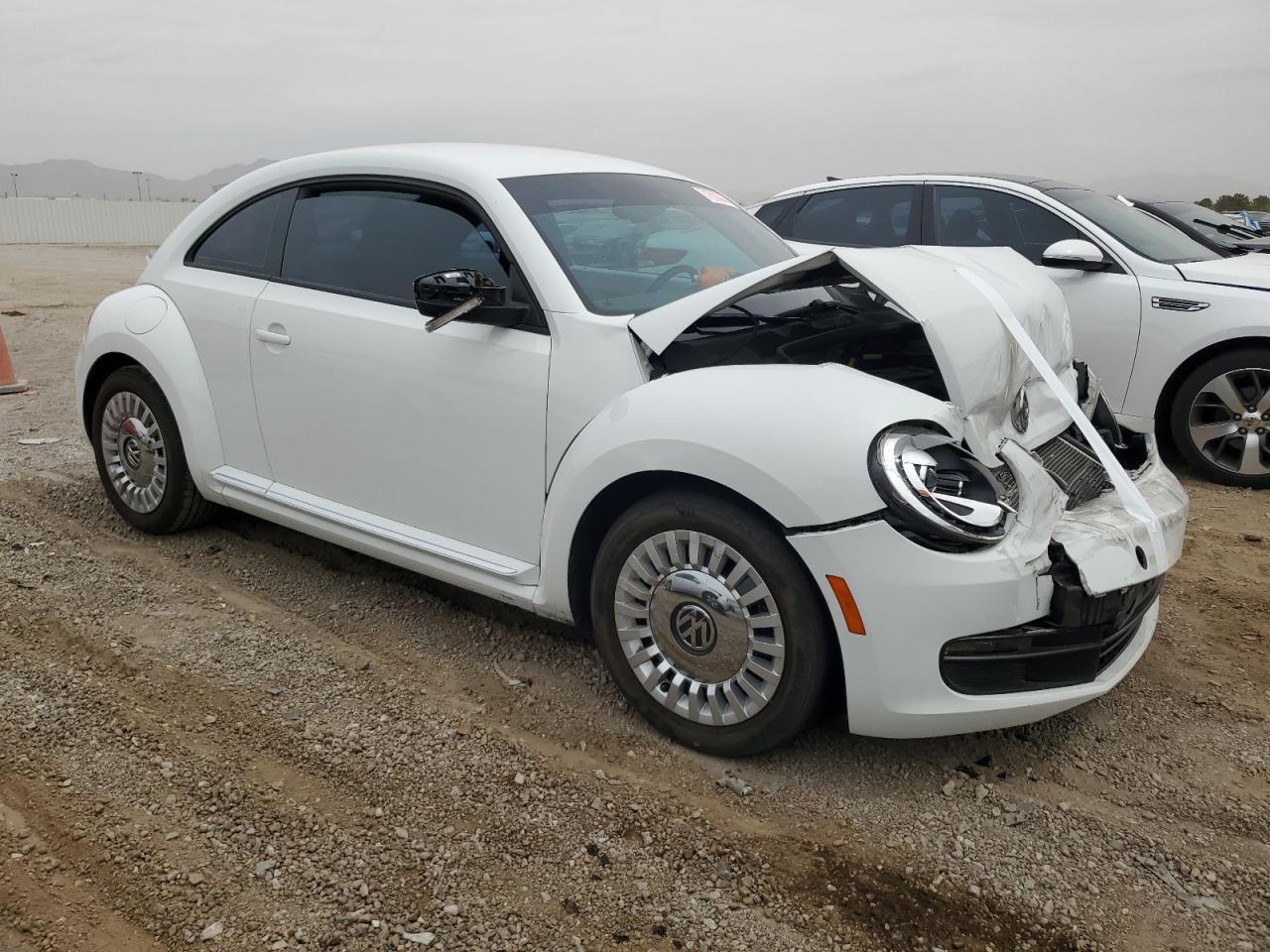 2016 VOLKSWAGEN Beetle