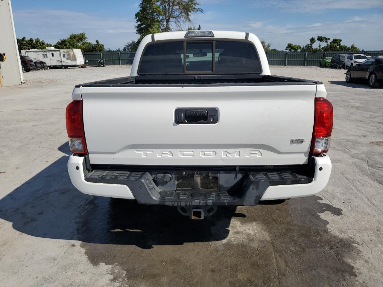 2016 TOYOTA TACOMA