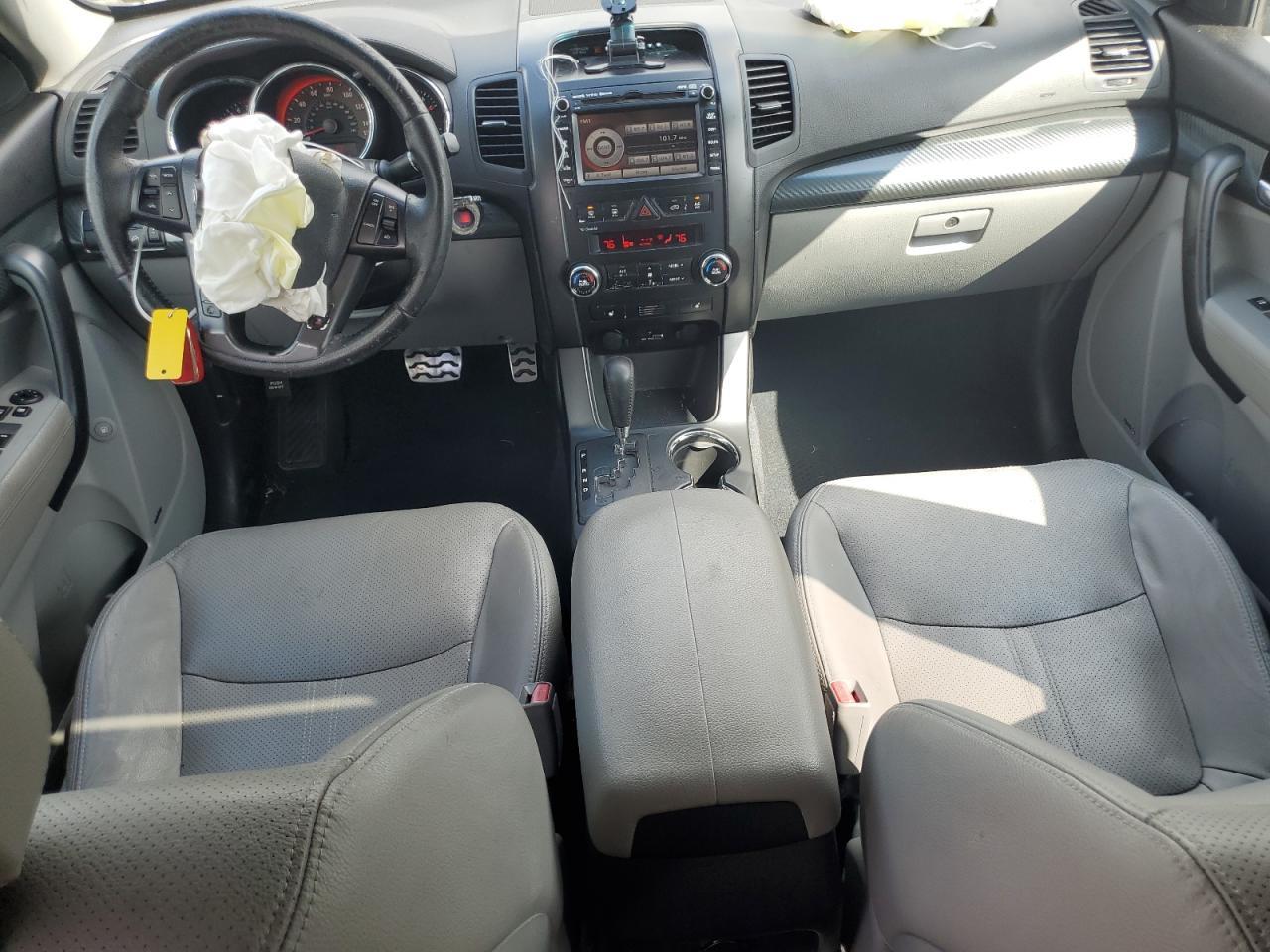 2011 KIA SORENTO