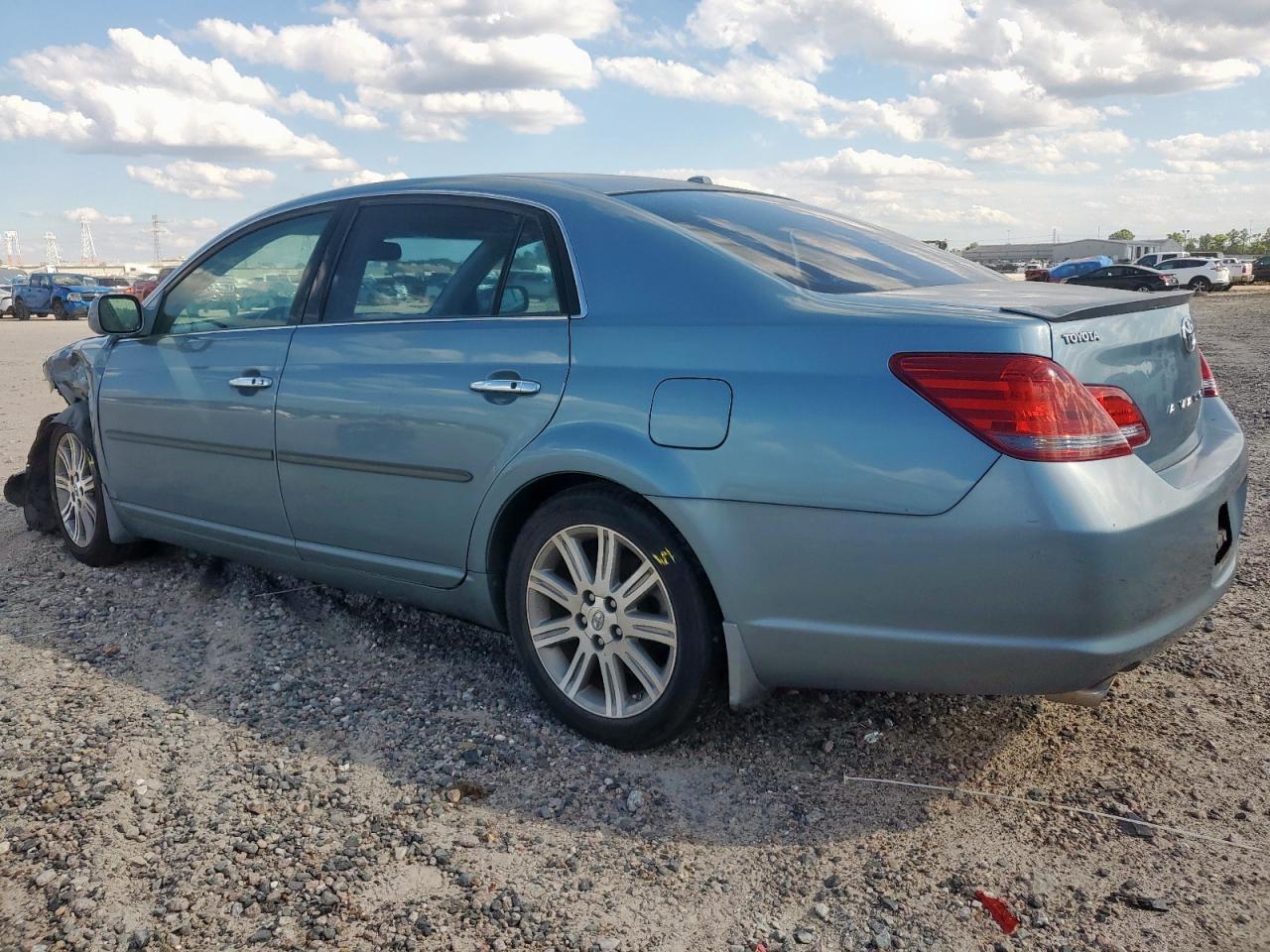 2009 TOYOTA Avalon
