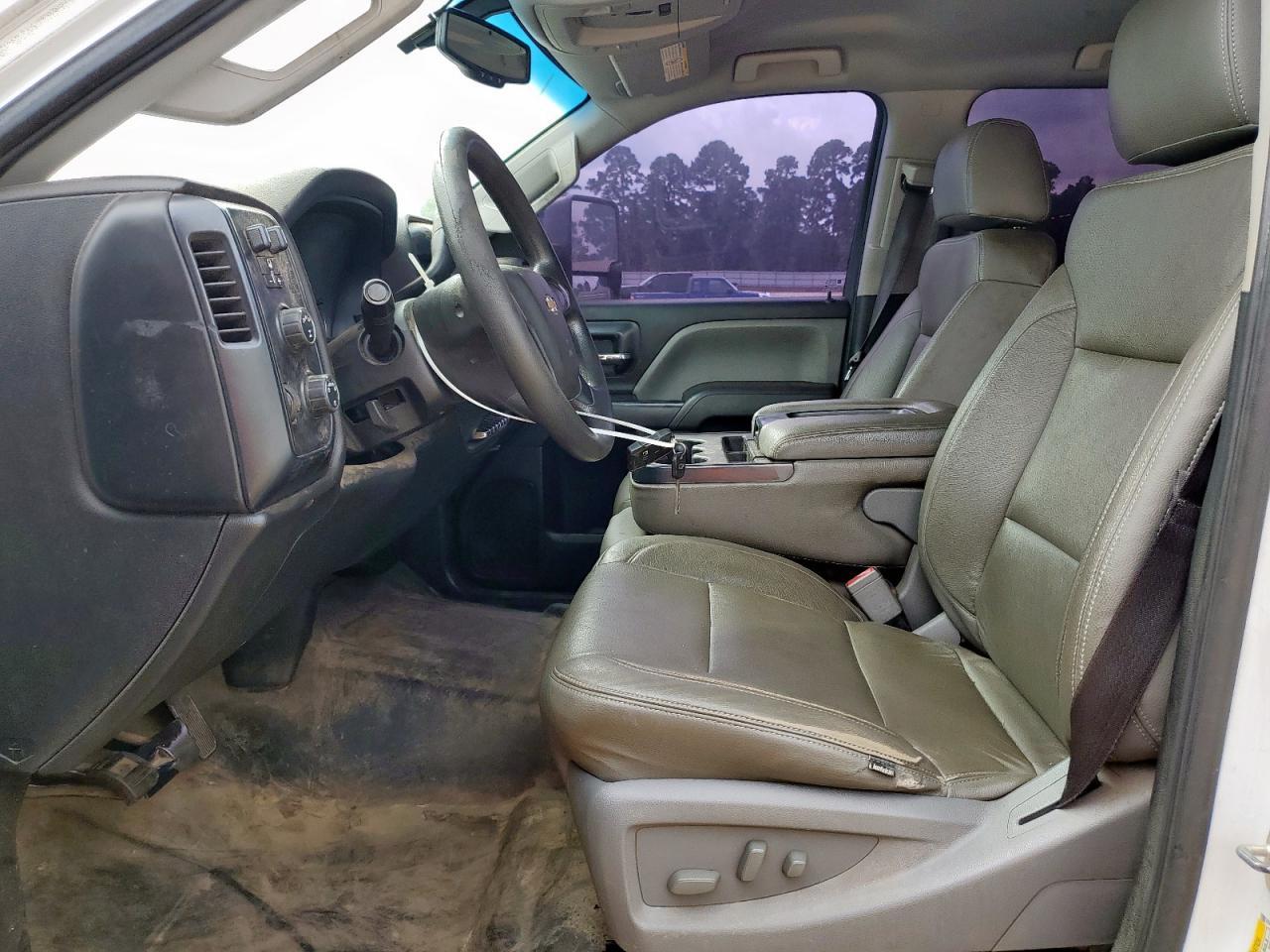 2018 CHEVROLET Silverado