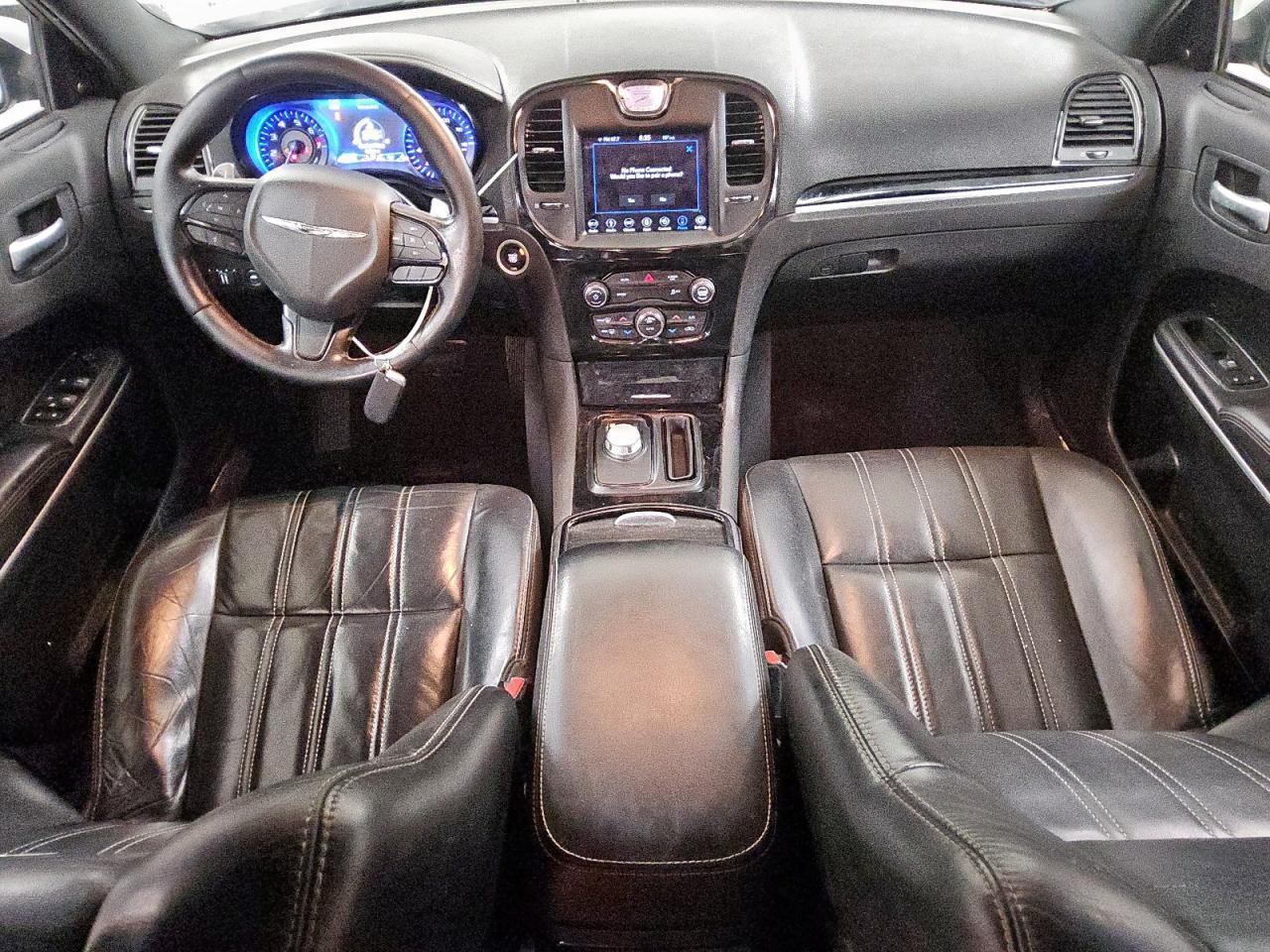 2019 CHRYSLER 300