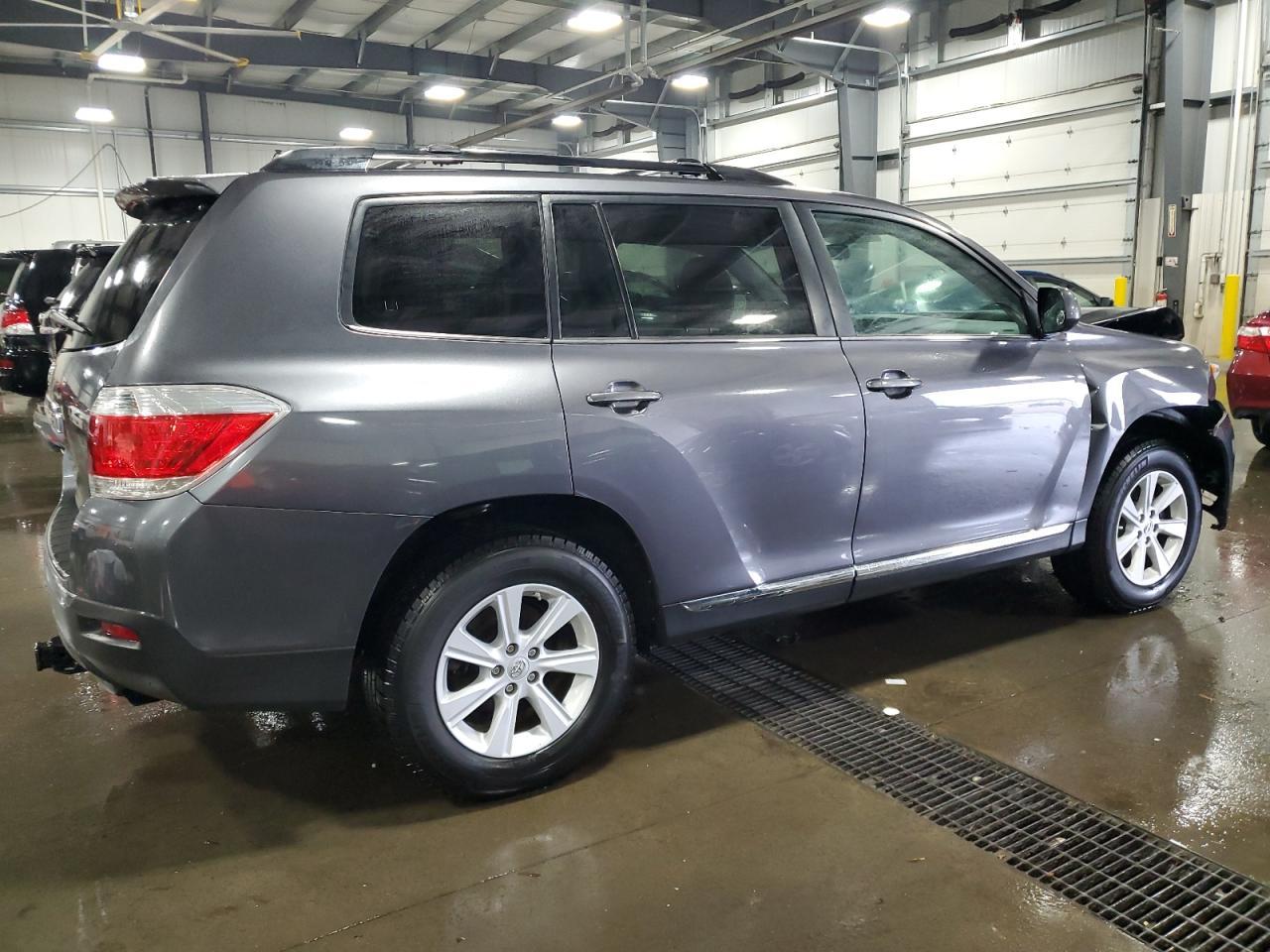 2013 TOYOTA HIGHLANDER