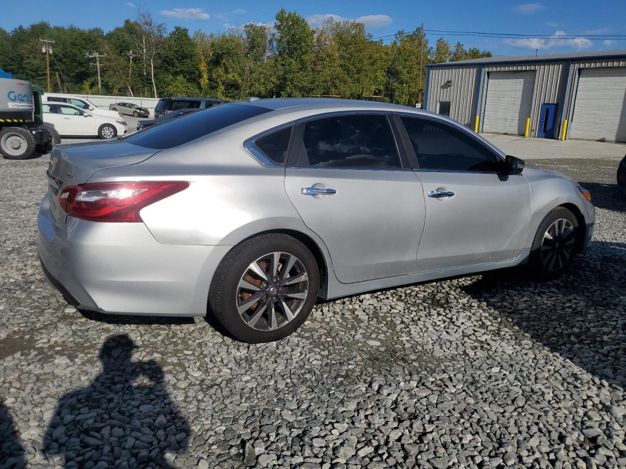 2017 NISSAN ALTIMA