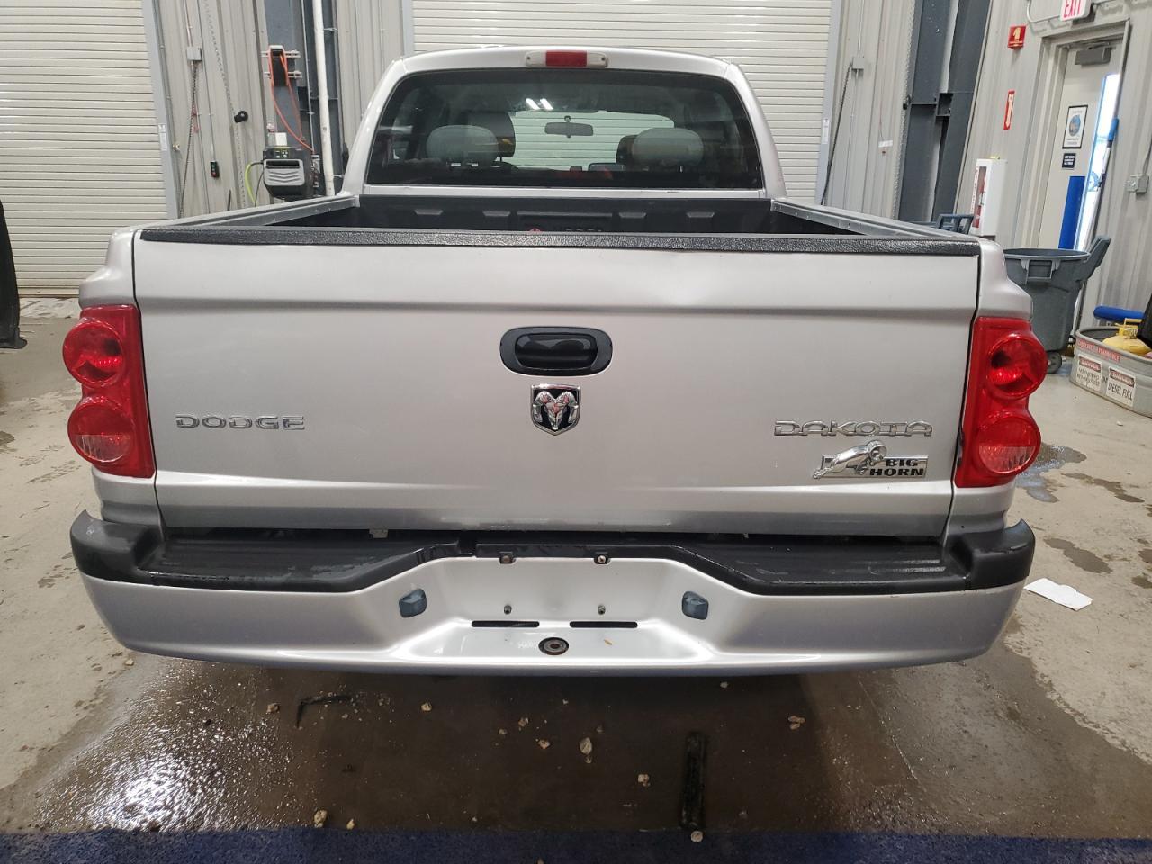 2010 DODGE Dakota