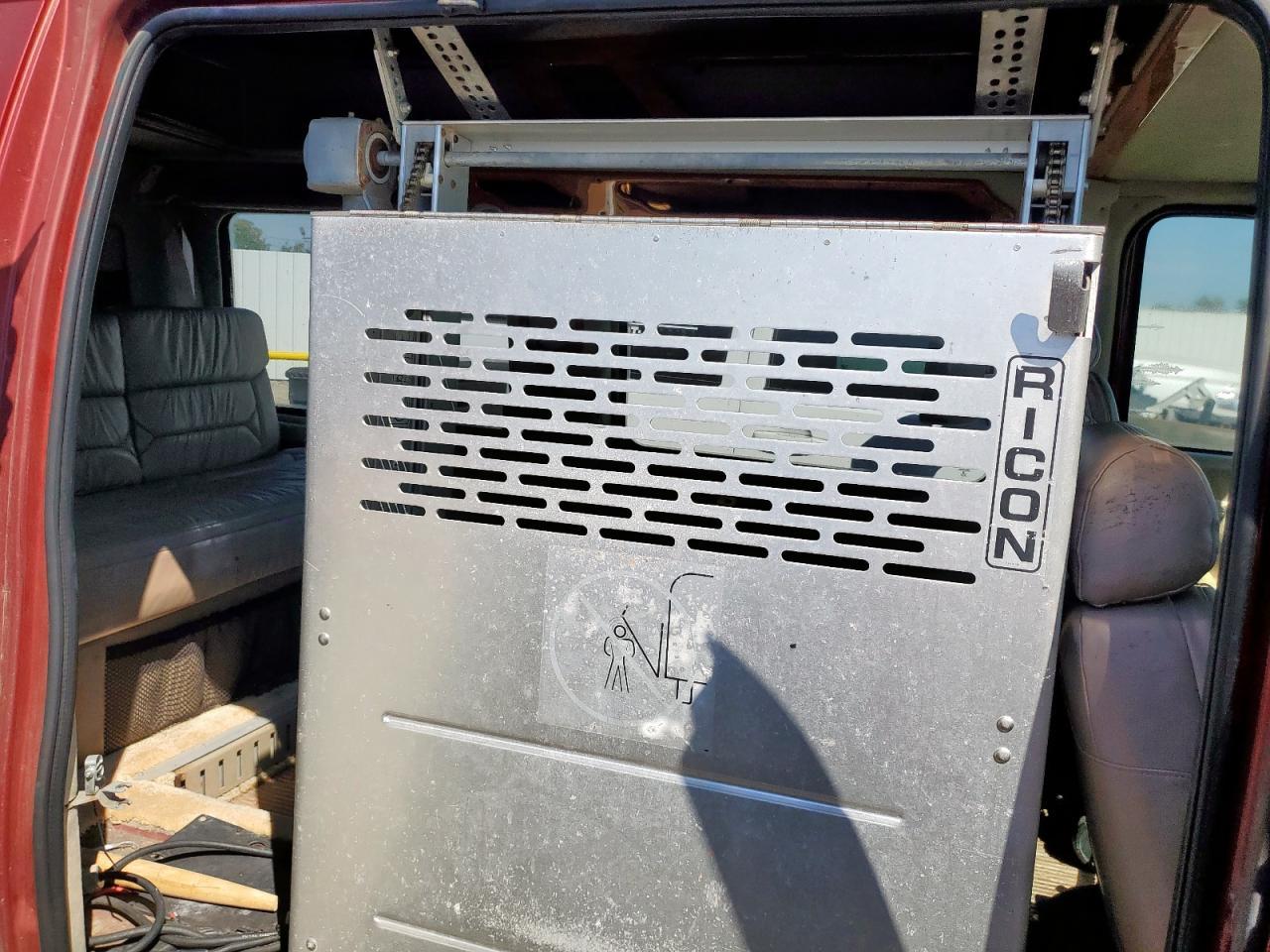 1999 FORD ECONOLINE