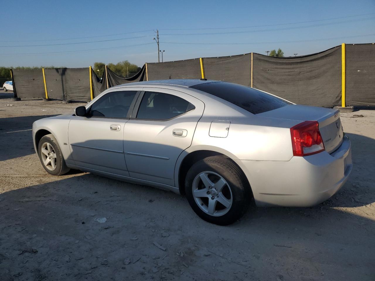 2010 DODGE CHARGER