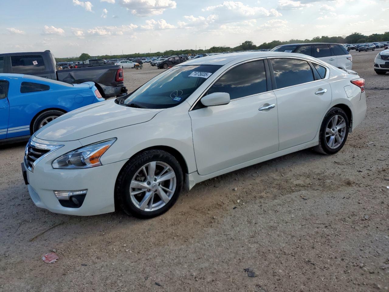 2015 NISSAN ALTIMA