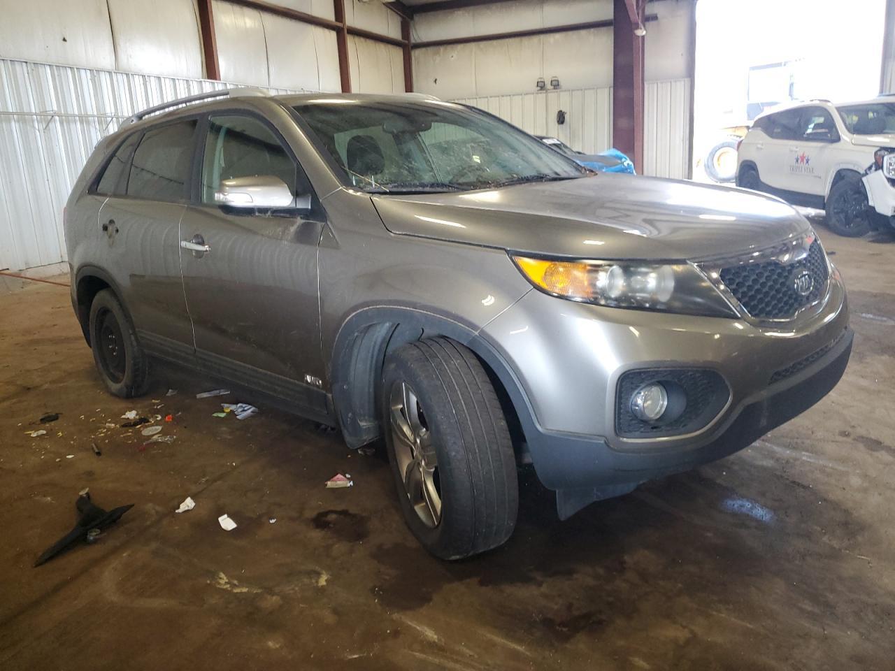 2013 KIA SORENTO