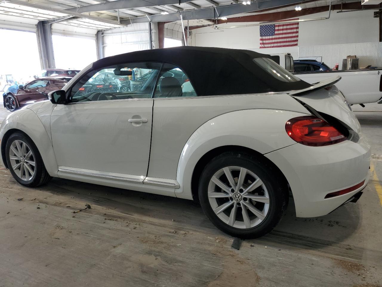 2018 VOLKSWAGEN Beetle