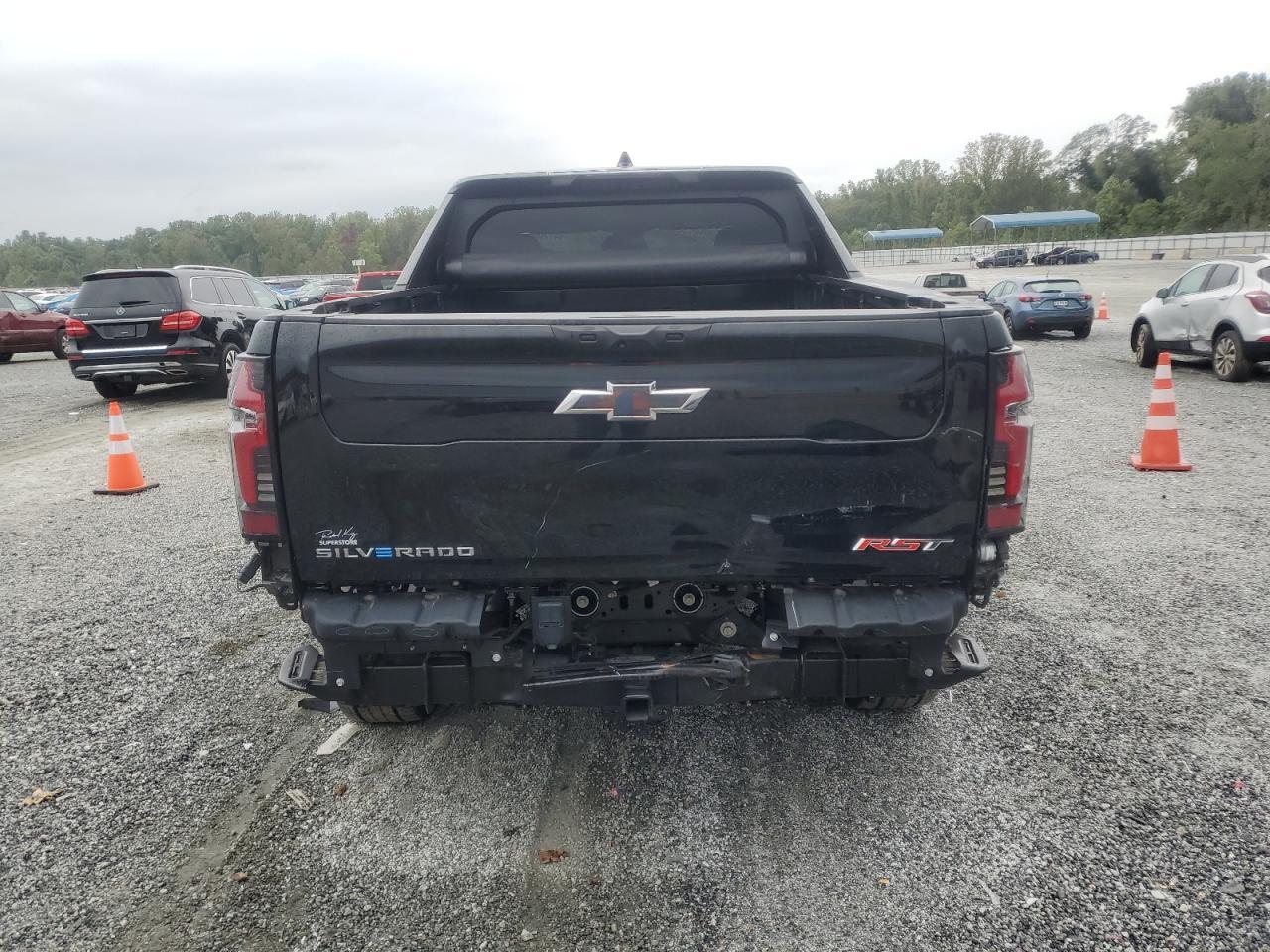2024 CHEVROLET Silverado