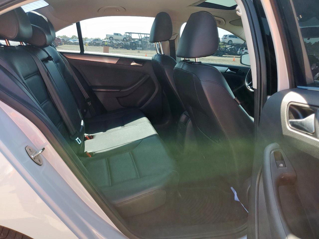 2017 VOLKSWAGEN JETTA