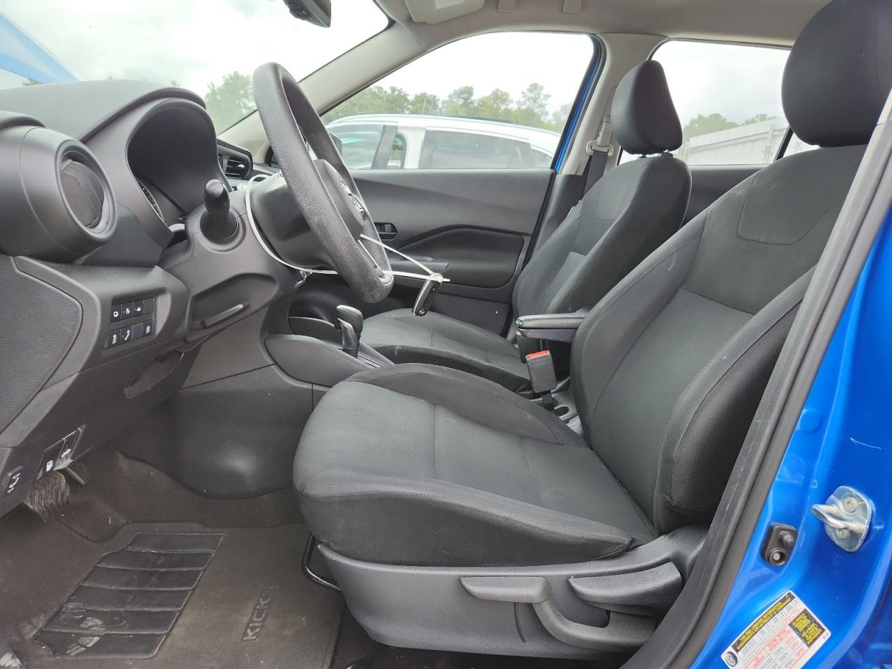 2024 NISSAN KICKS