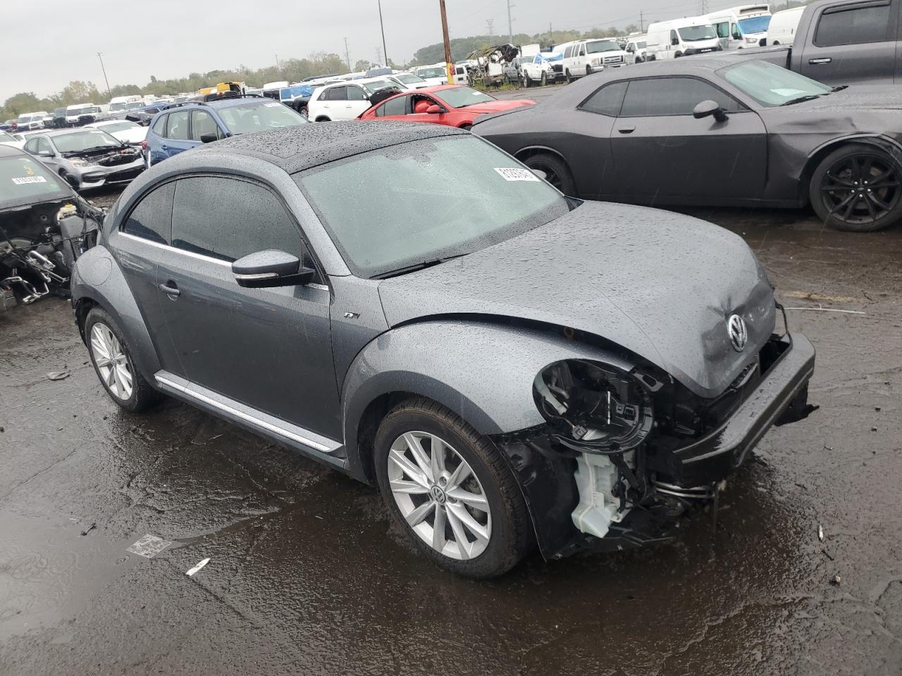 2018 VOLKSWAGEN Beetle