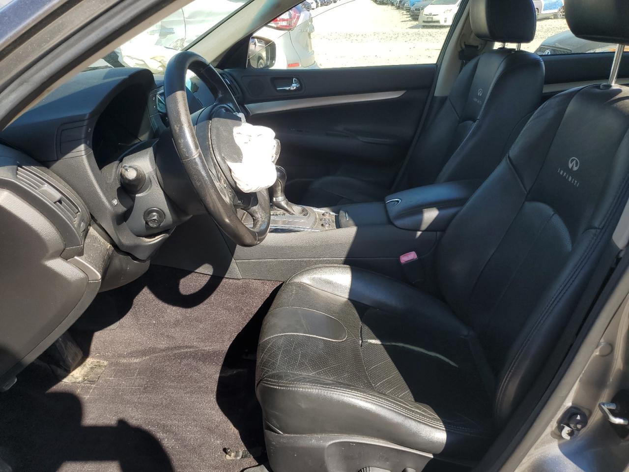 2012 INFINITI G37