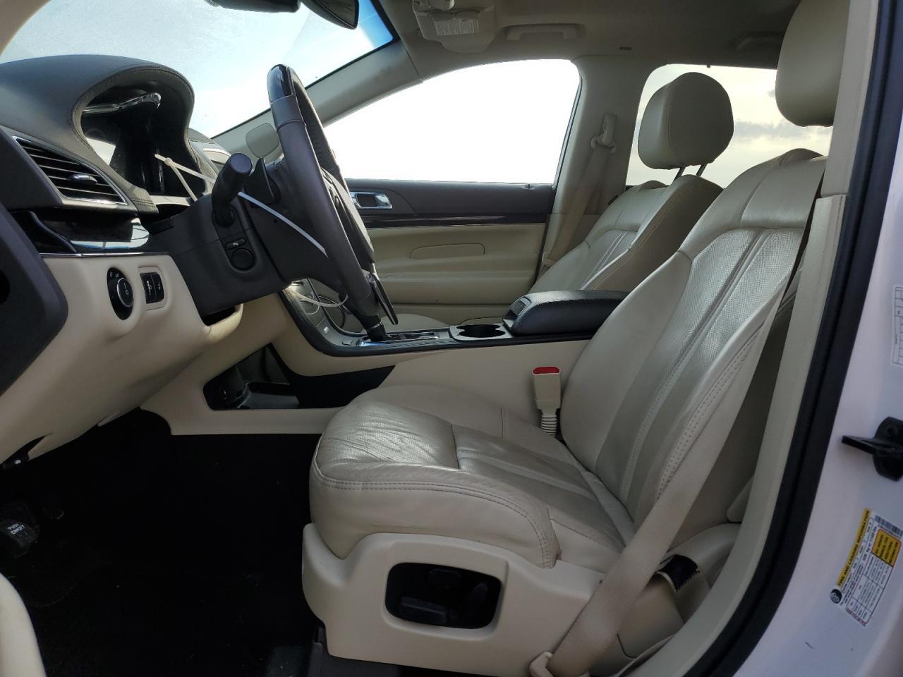 2019 LINCOLN MKT