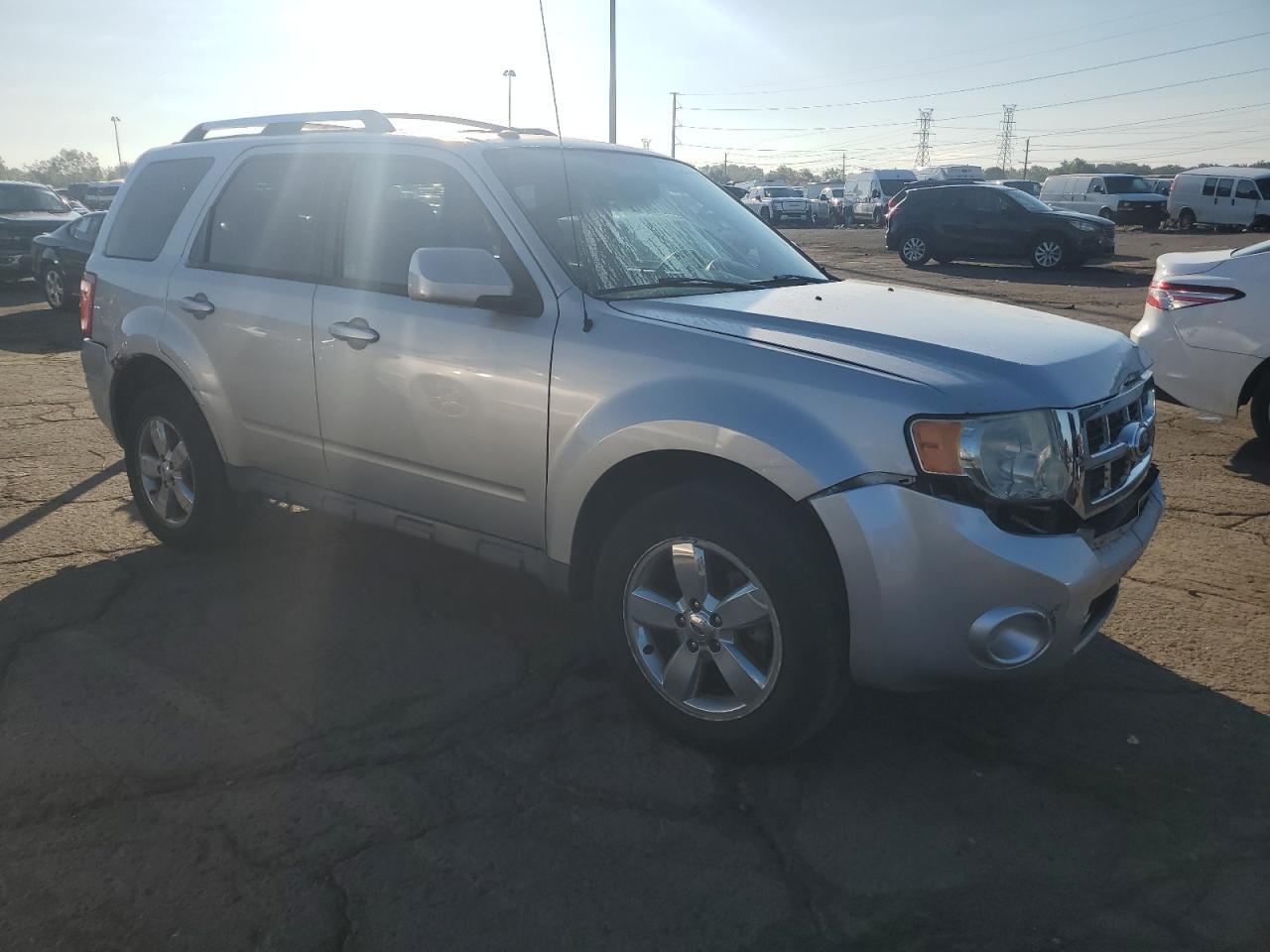 2010 FORD ESCAPE