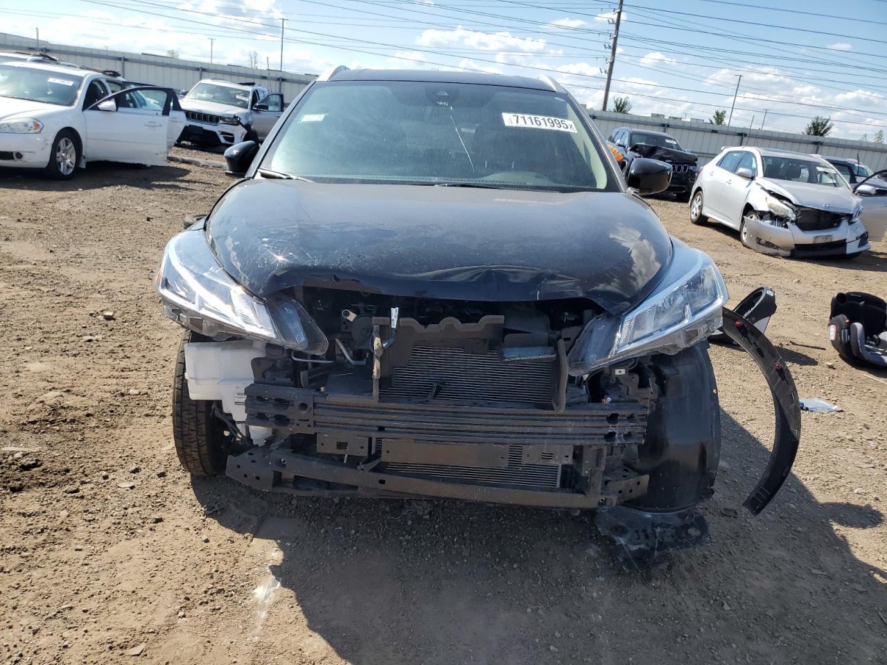 2024 NISSAN KICKS