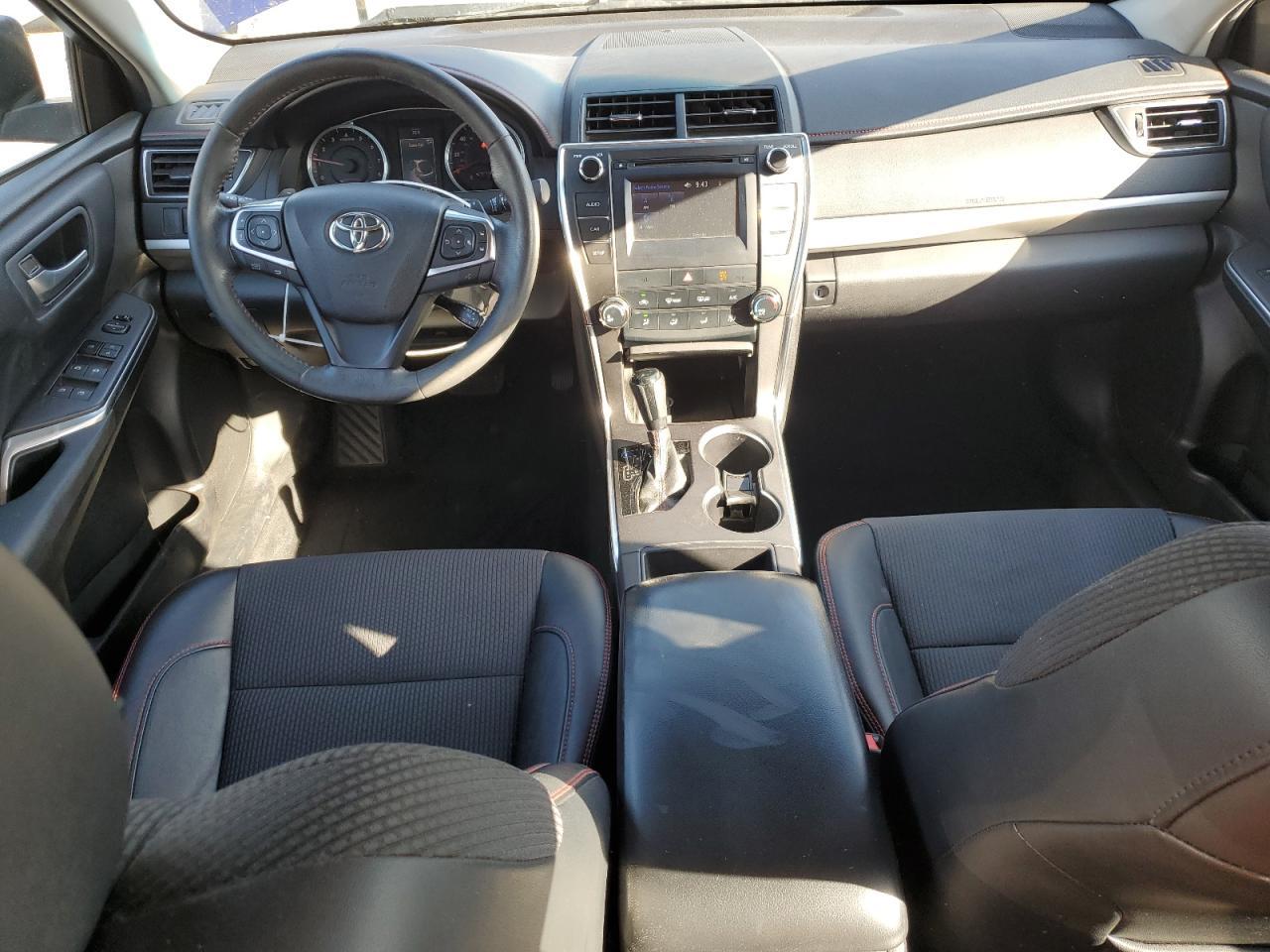 2016 TOYOTA CAMRY