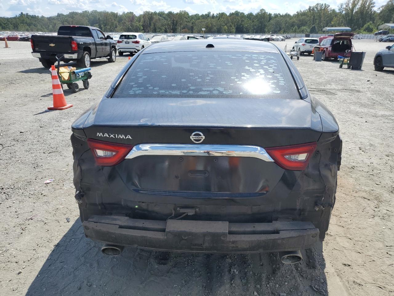 2017 NISSAN Maxima