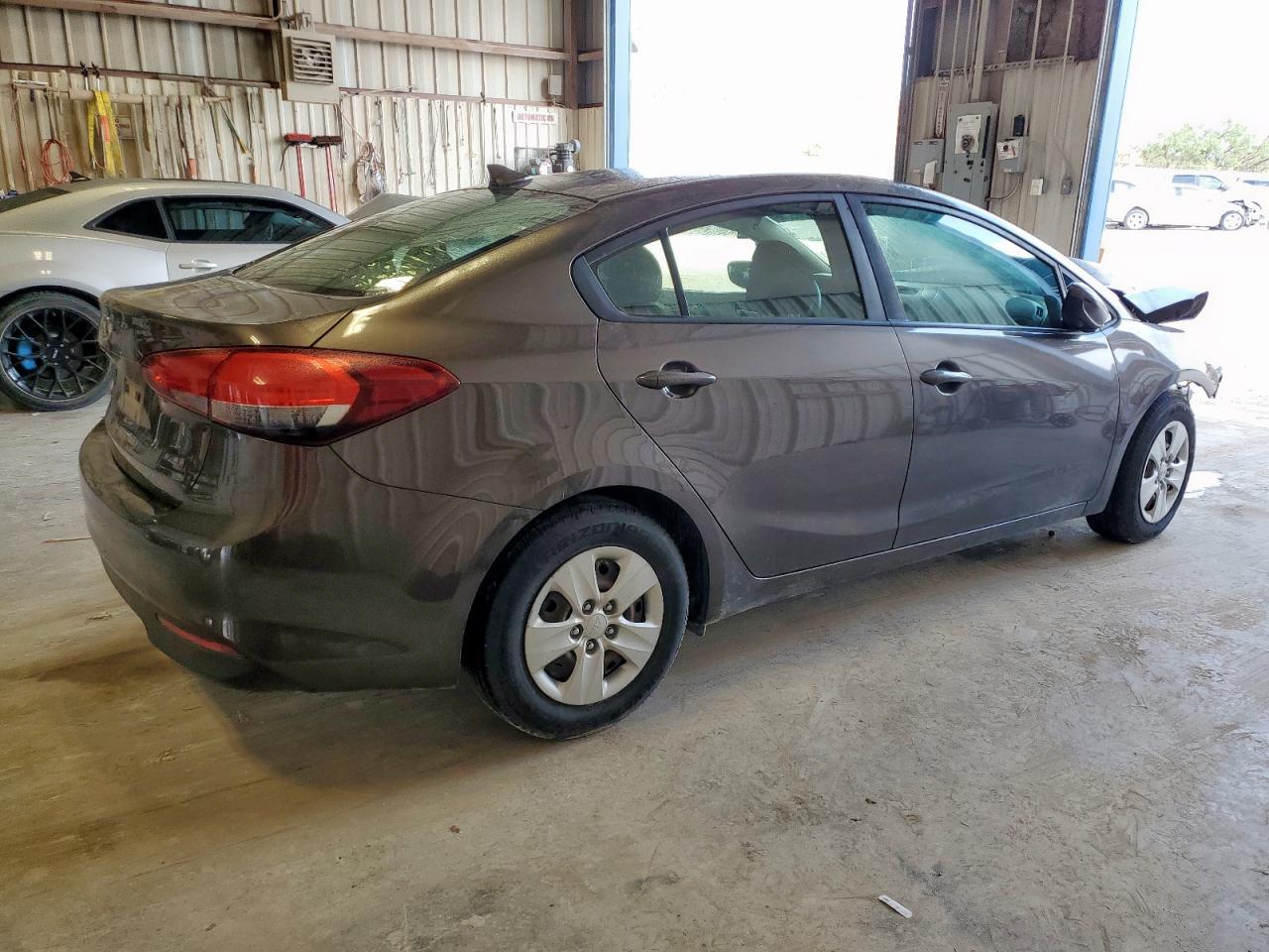 2017 KIA FORTE