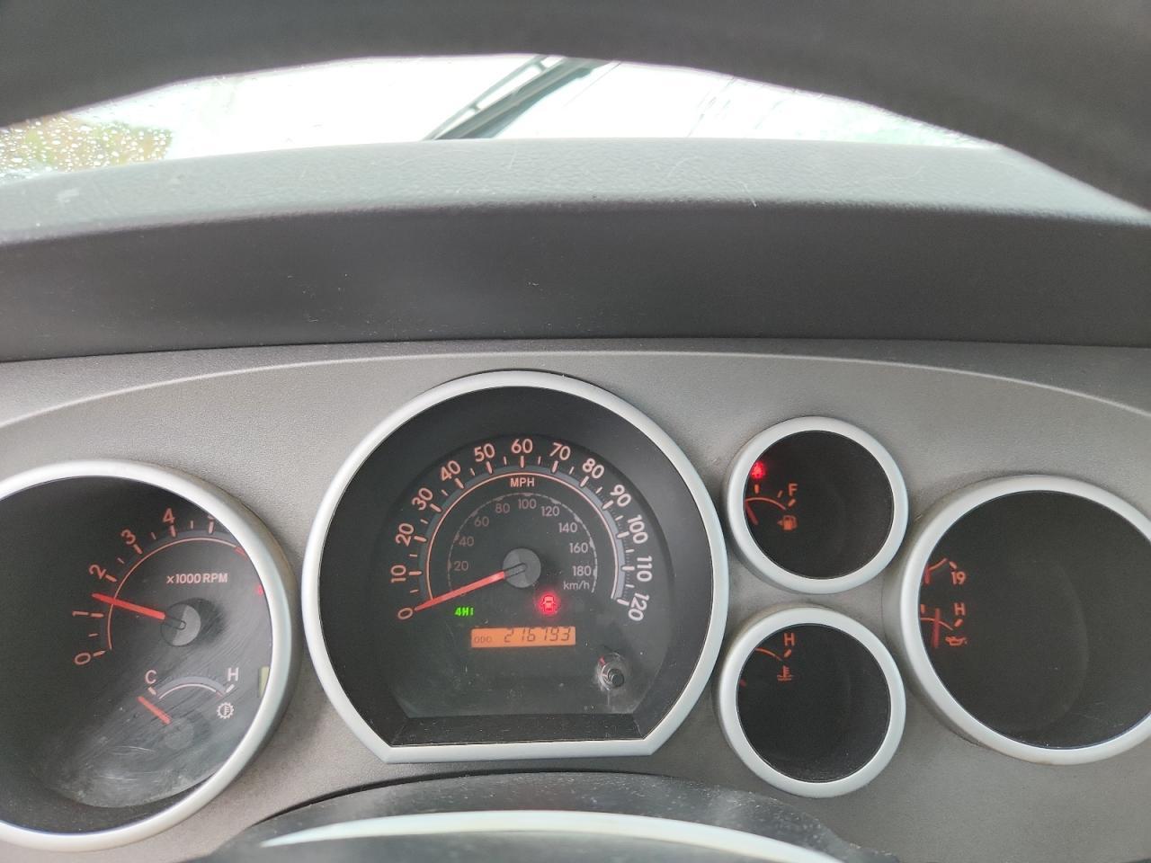 2011 TOYOTA TUNDRA