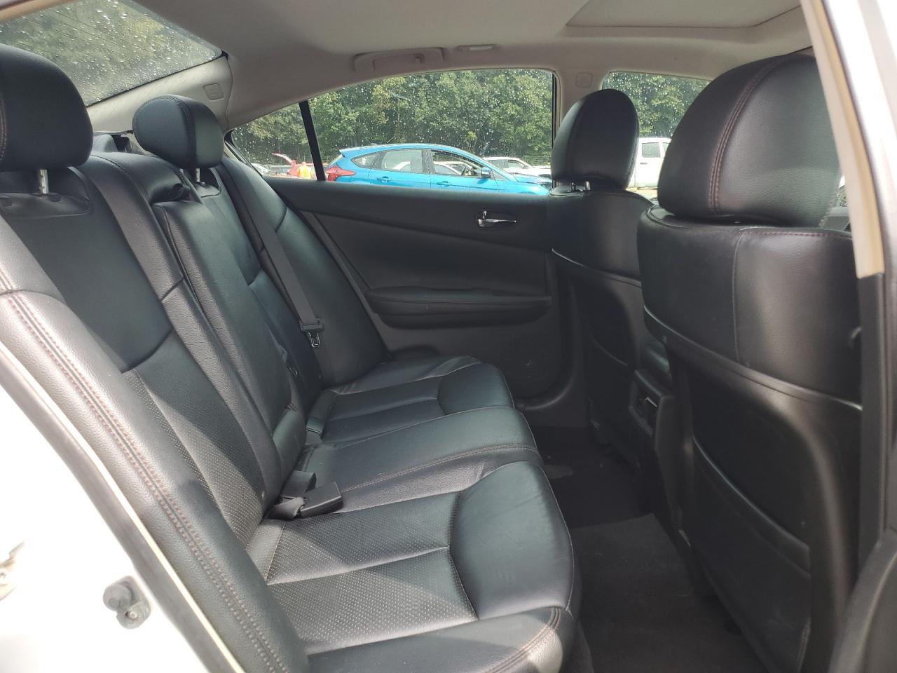 2014 NISSAN Maxima