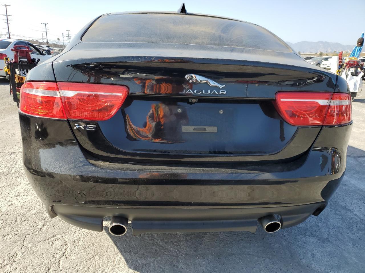 2017 JAGUAR XE