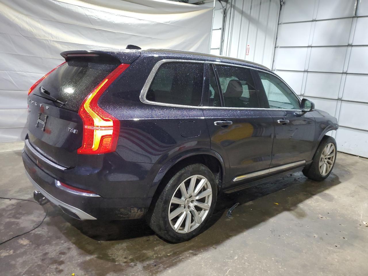 2017 VOLVO XC90