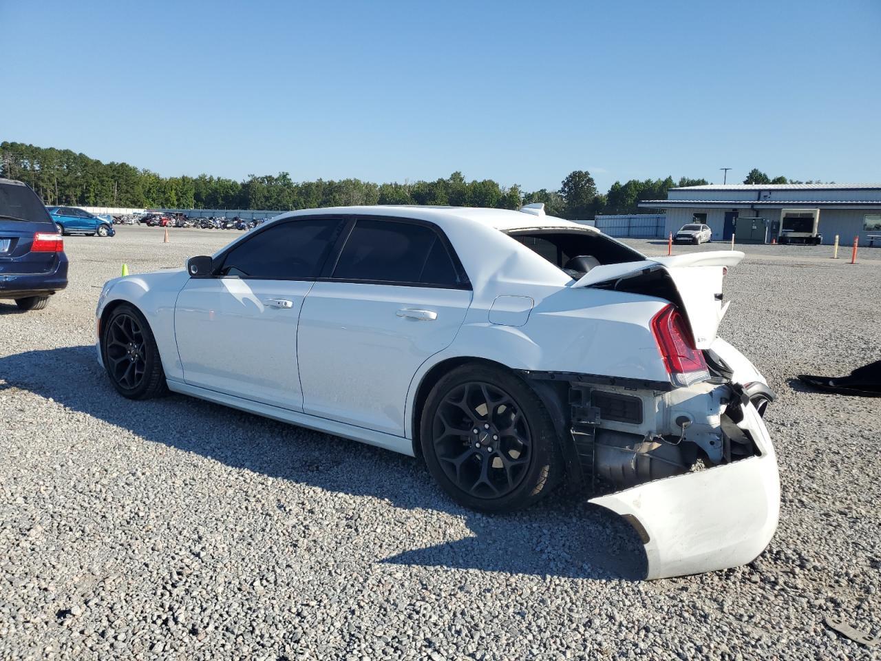 2019 CHRYSLER 300