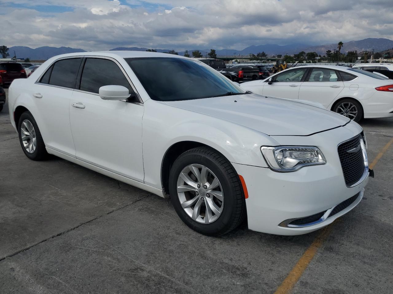 2016 CHRYSLER 300
