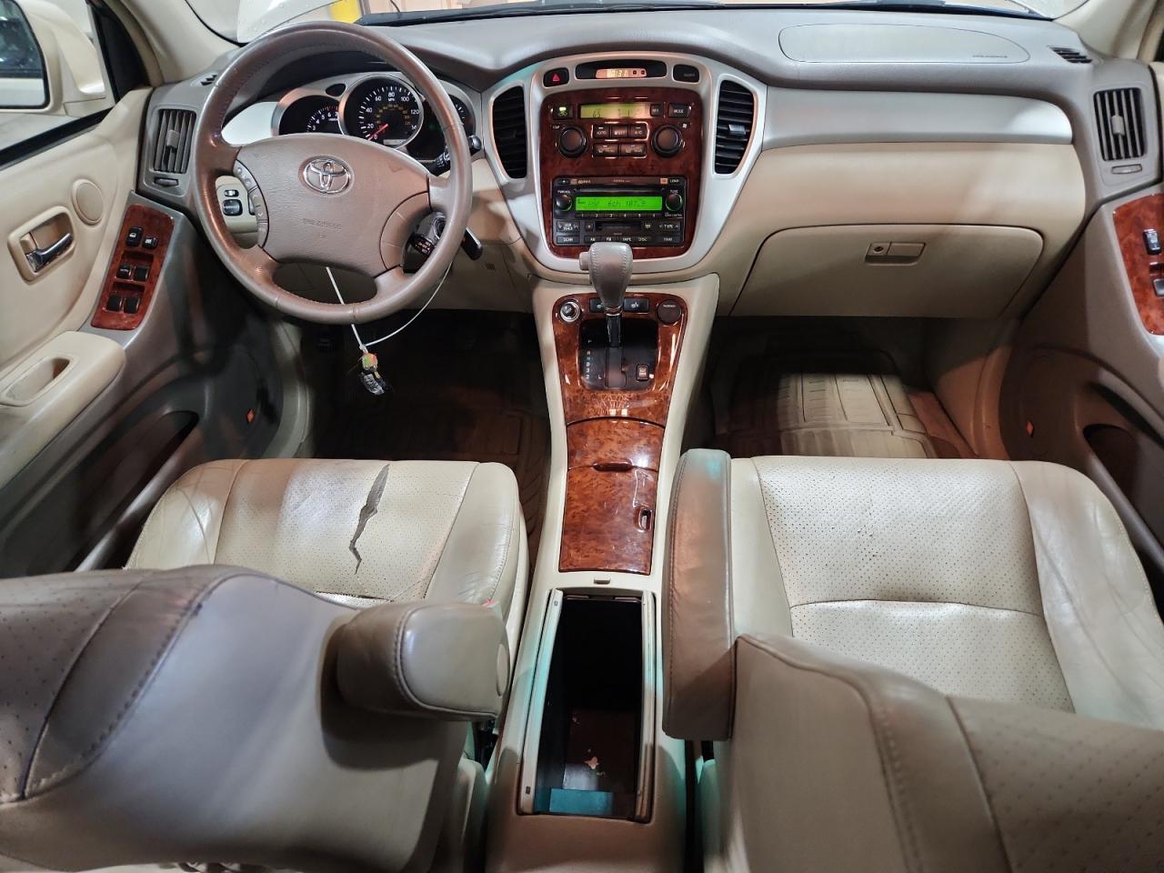 2004 TOYOTA HIGHLANDER