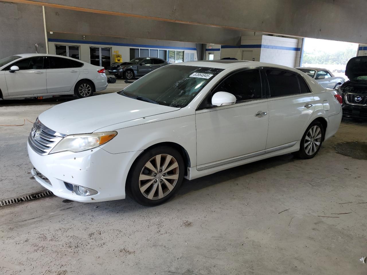 2011 TOYOTA Avalon