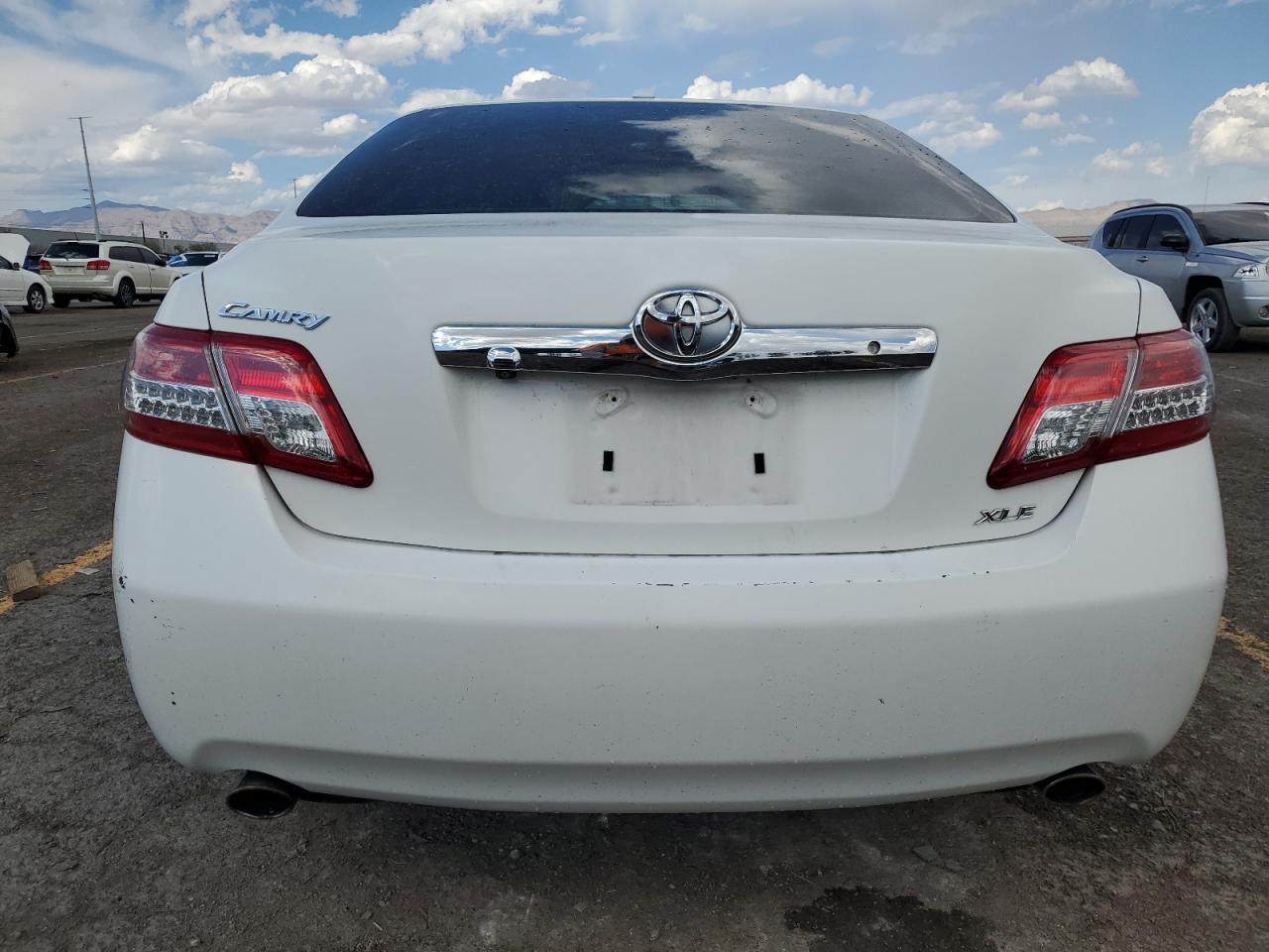 2011 TOYOTA CAMRY
