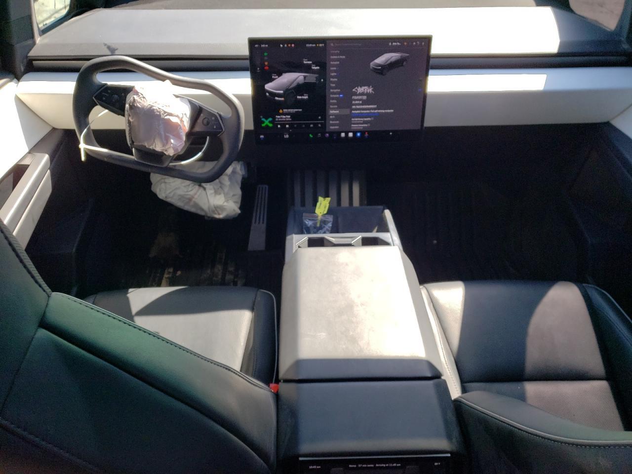 2024 TESLA Cybertruck