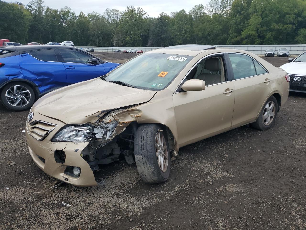 2011 TOYOTA CAMRY