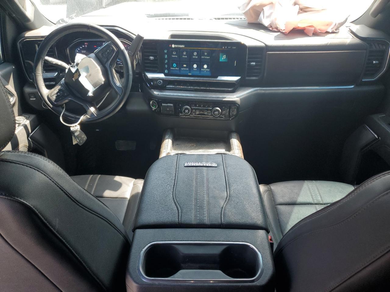 2024 CHEVROLET Silverado