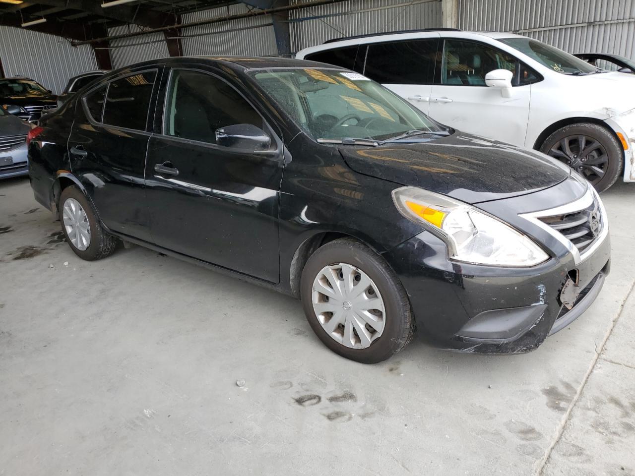 2017 NISSAN VERSA