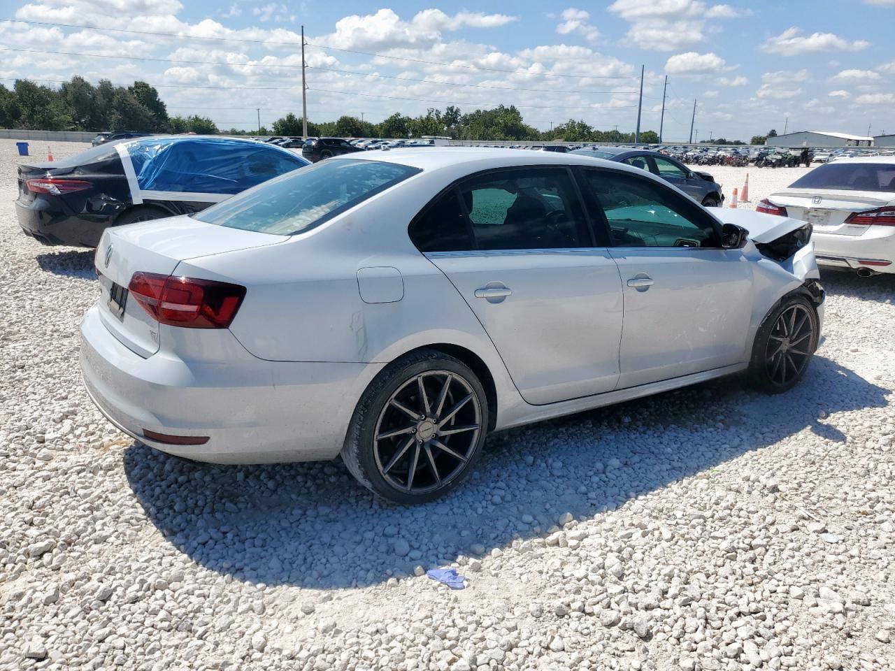 2017 VOLKSWAGEN JETTA