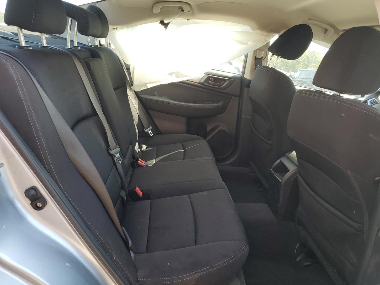 2017 SUBARU Legacy
