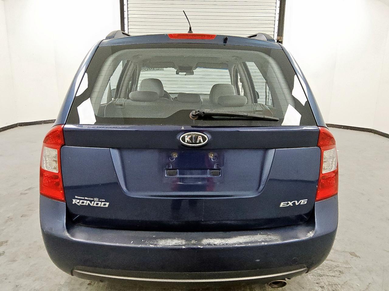 2007 KIA RONDO
