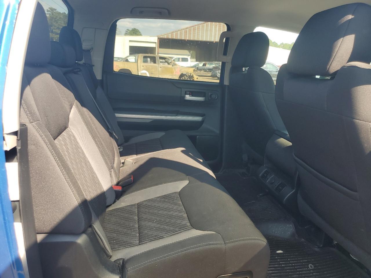 2017 TOYOTA TUNDRA