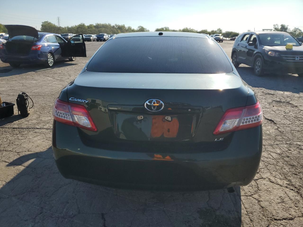 2011 TOYOTA CAMRY