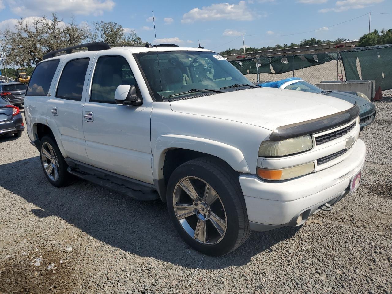 2004 CHEVROLET Tahoe