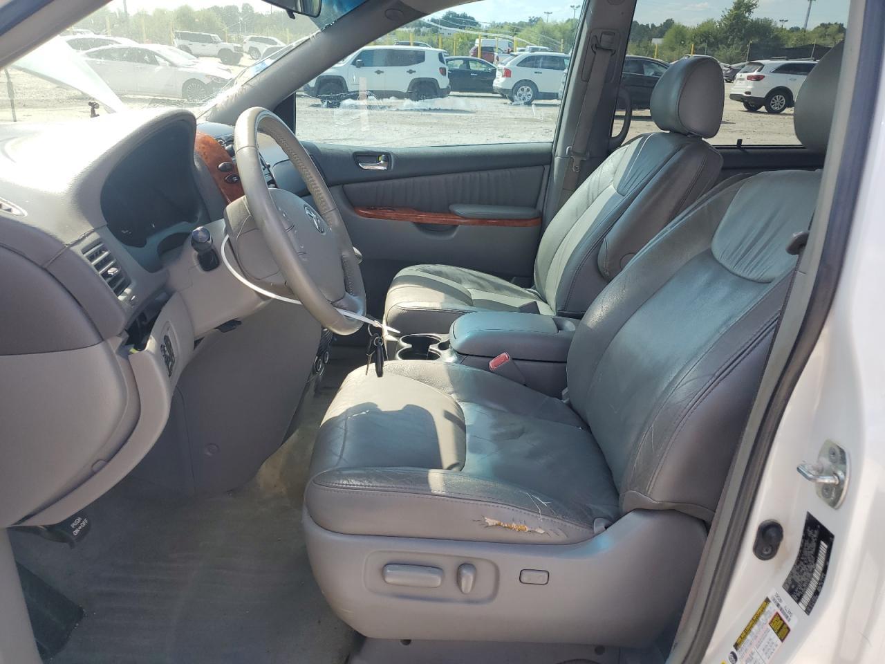 2007 TOYOTA SIENNA