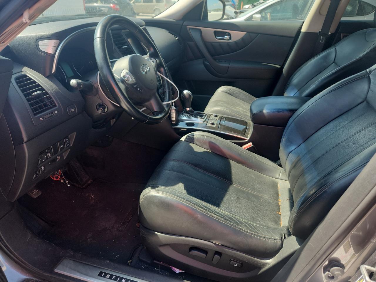 2017 INFINITI QX70