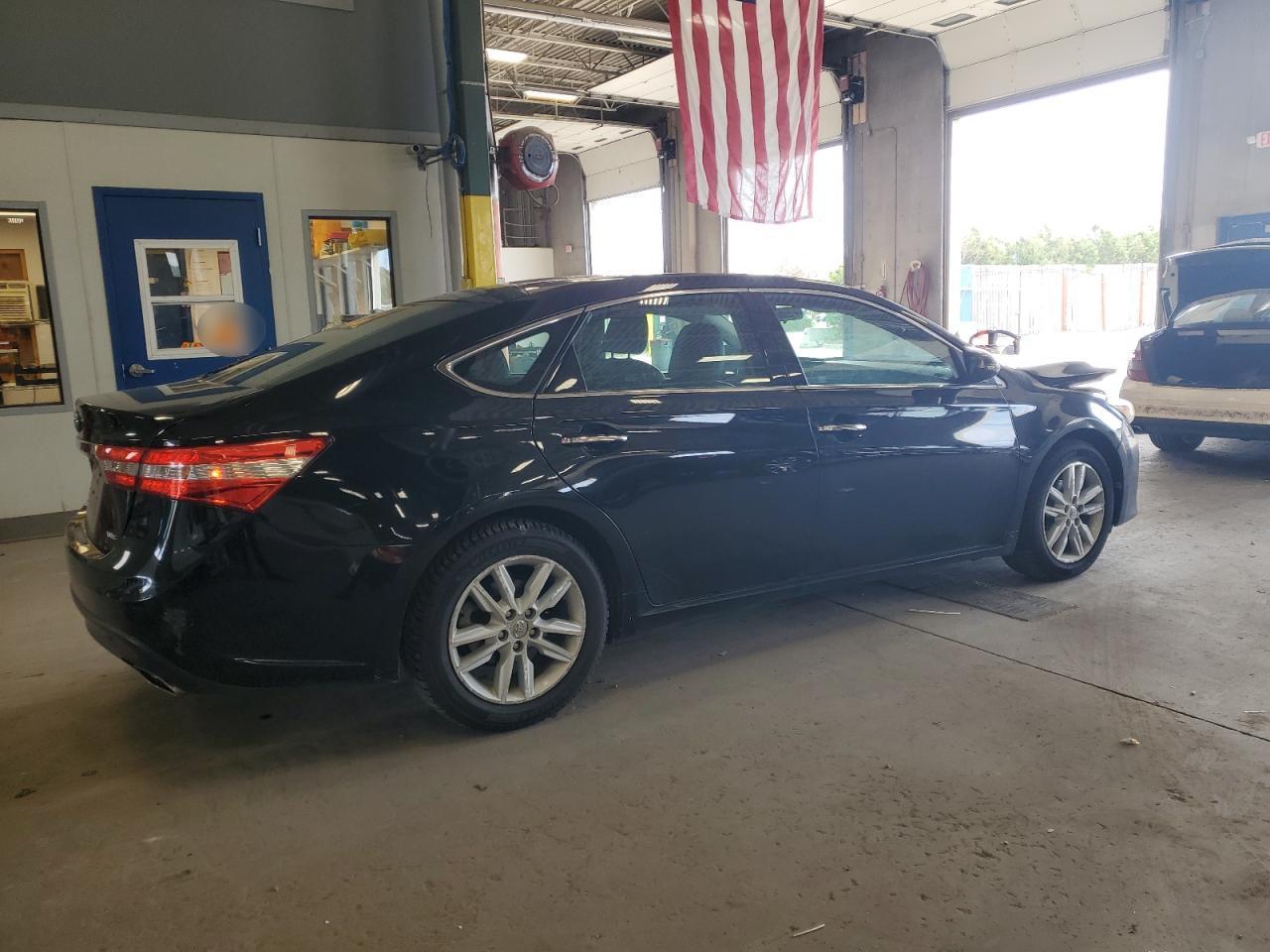 2013 TOYOTA Avalon