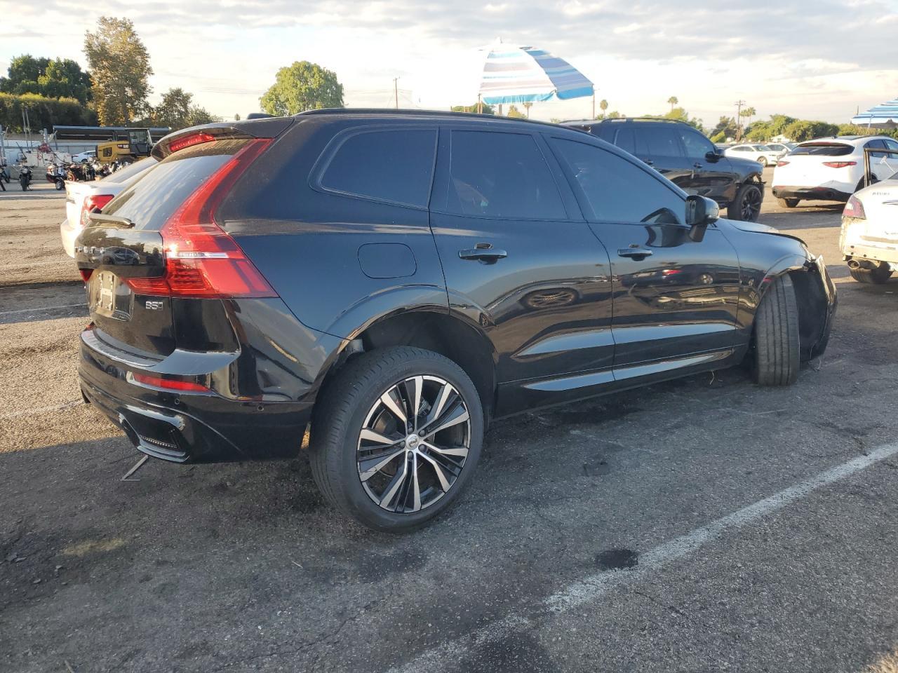 2025 VOLVO XC60